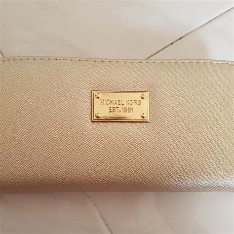 michael kors wallet est 1981|michael kors wallets on clearance.